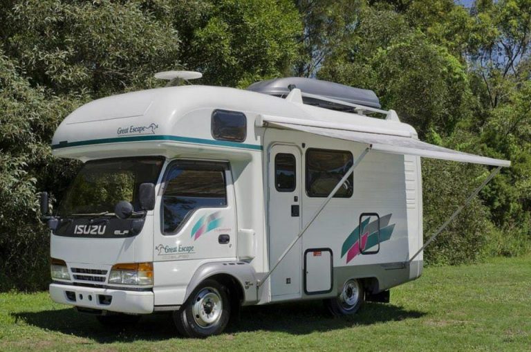 Caravan машина toyota